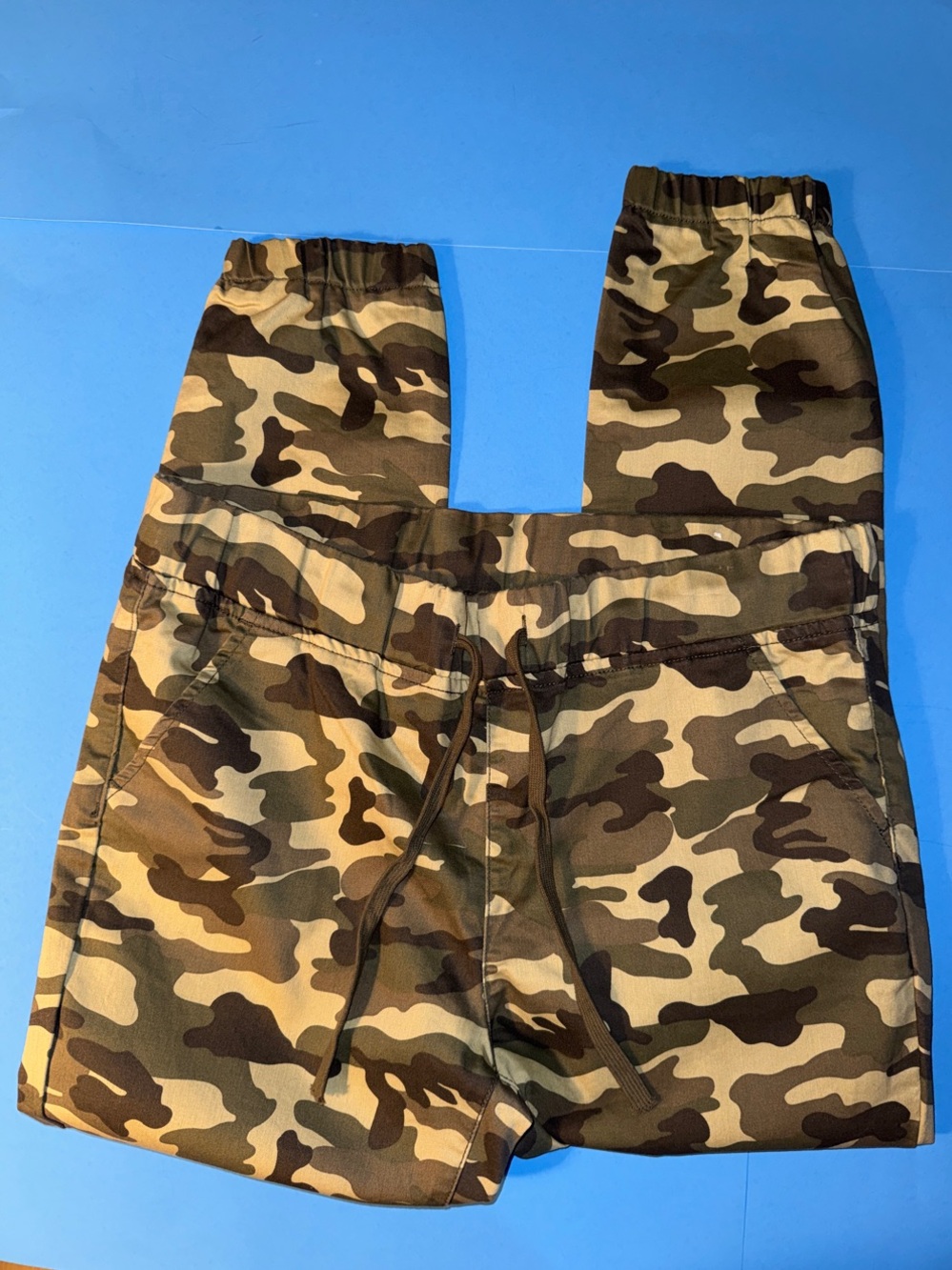 VIP Women's Camouflage Track Joggers  Nwotgs